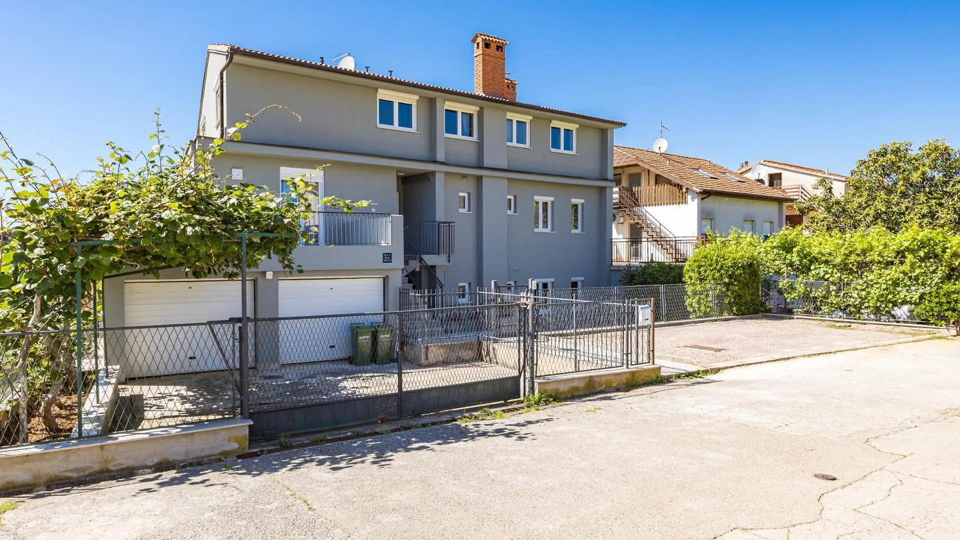 Apartmani Paliska Pula 0*,